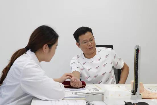 健康关怀在行动 中国声谷产业服务平台开展中医保健咨询活动